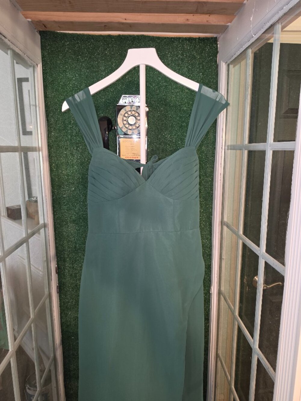 Azazie Audre Pleated Chiffon Bridesmaid Dress Gown Green size small